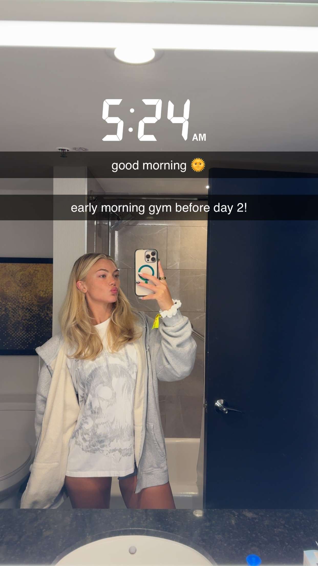 abigailwhhitee snapchat image archive image