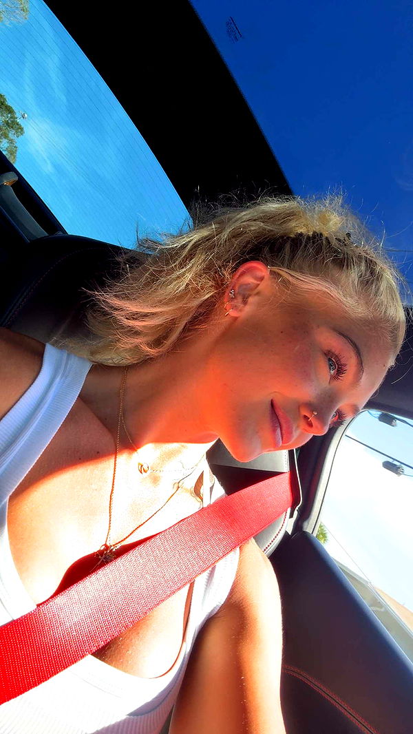 abigailwhhitee image ~ Altpins