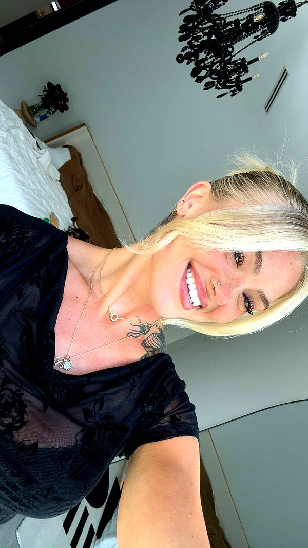 abigailwhhitee image ~ Altpins