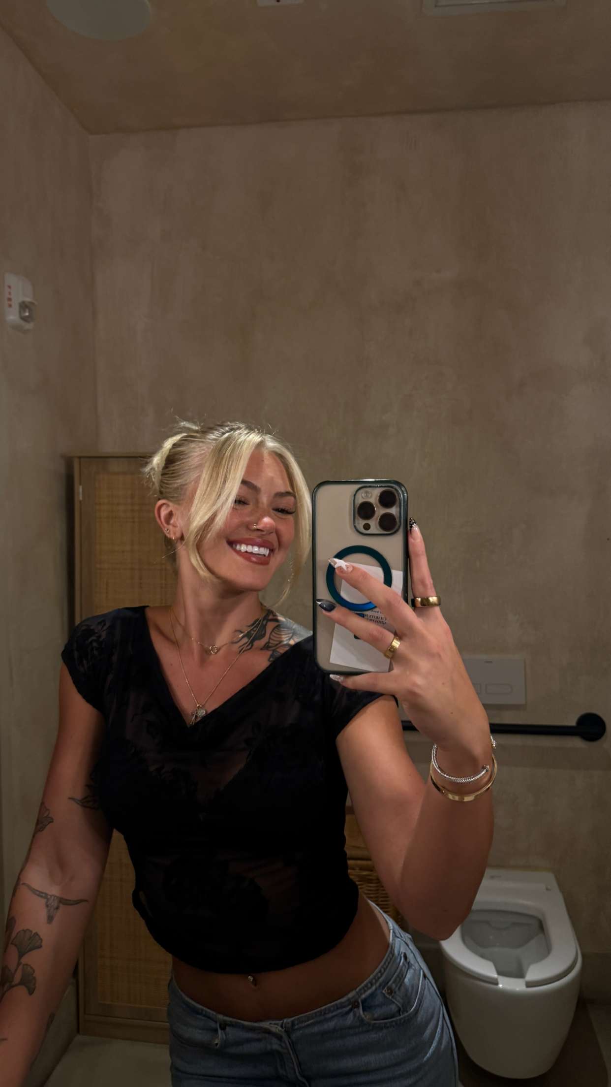 abigailwhhitee snapchat image archive image