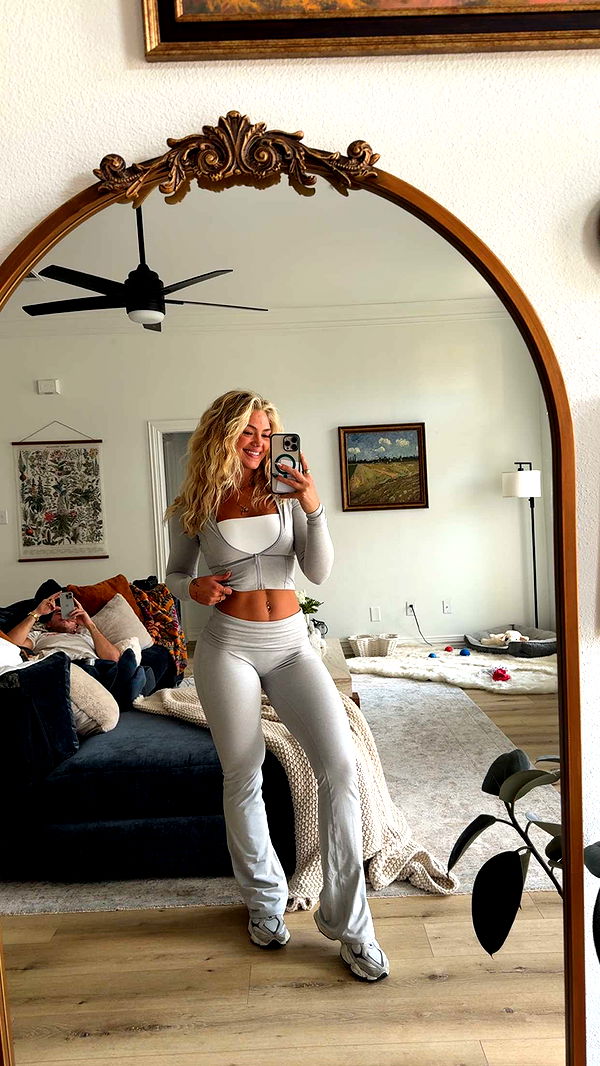 abigailwhhitee image ~ Altpins