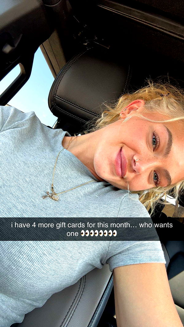 abigailwhhitee image ~ Altpins