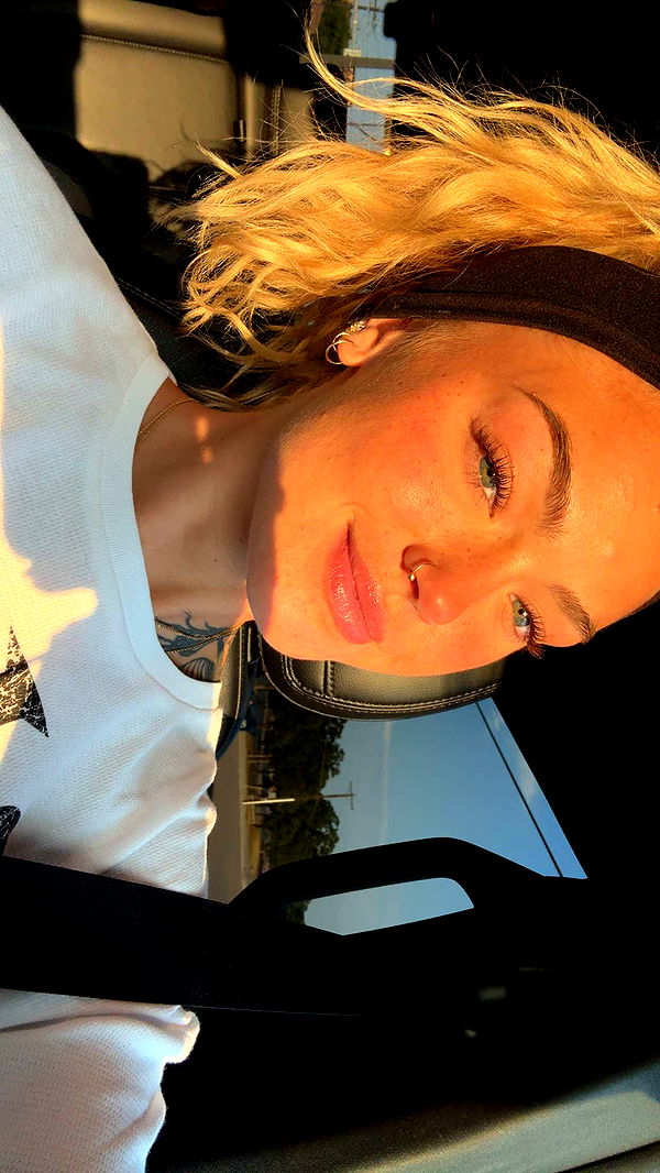 abigailwhhitee image ~ Altpins