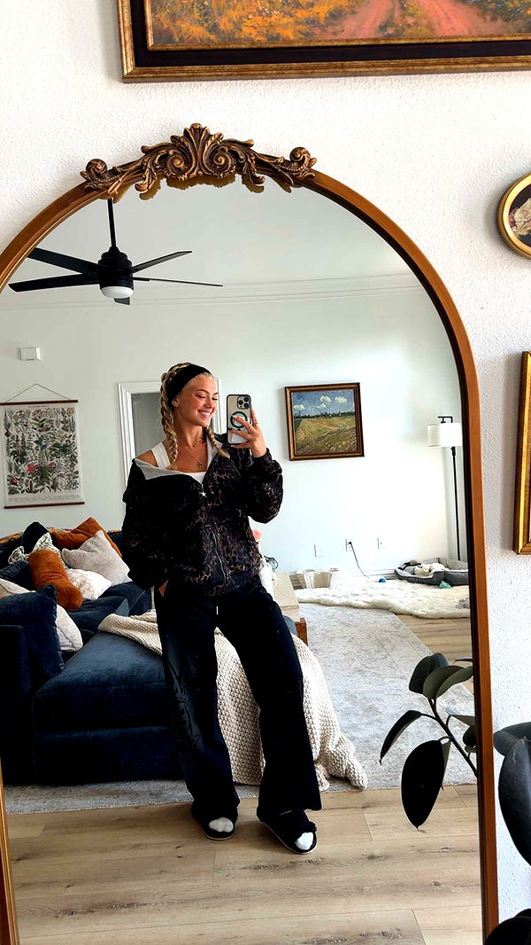 abigailwhhitee image ~ Altpins