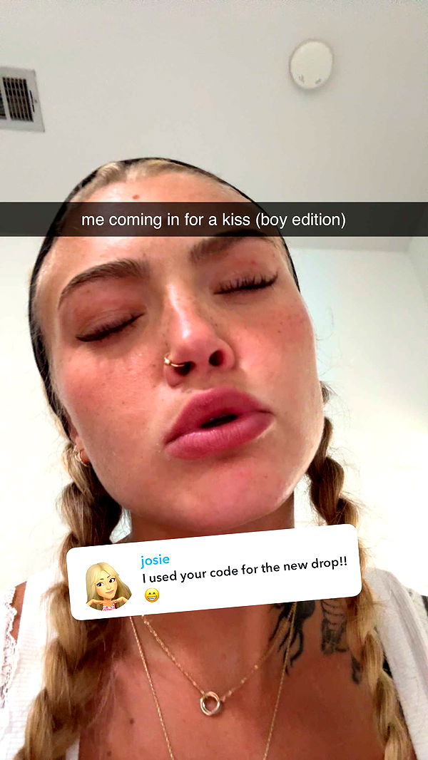 abigailwhhitee image ~ Altpins