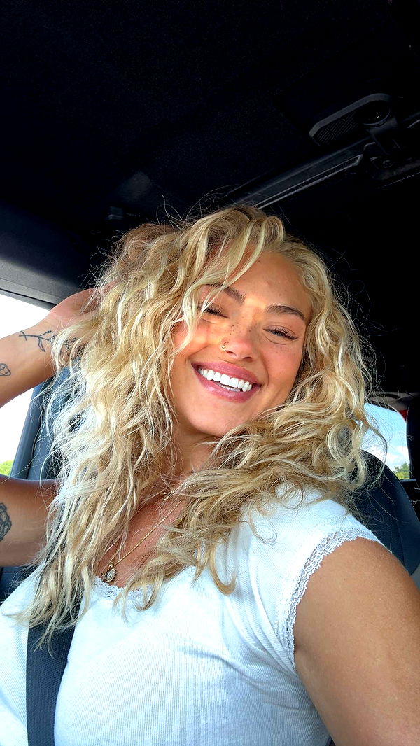 abigailwhhitee image ~ Altpins