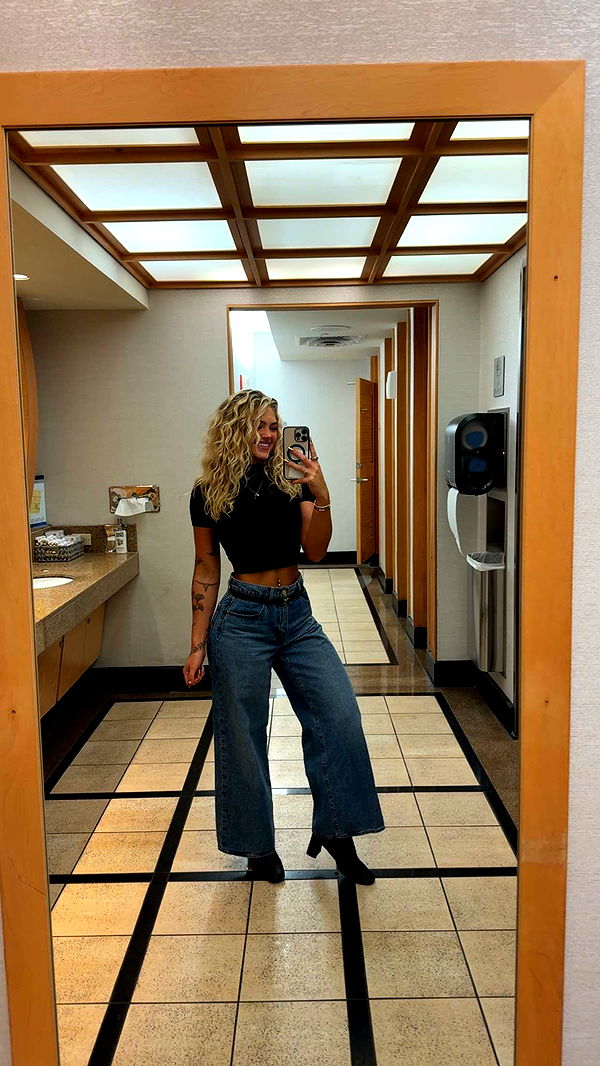 abigailwhhitee image ~ Altpins