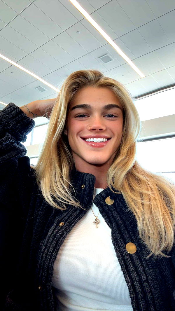 abigailwhhitee image ~ Altpins