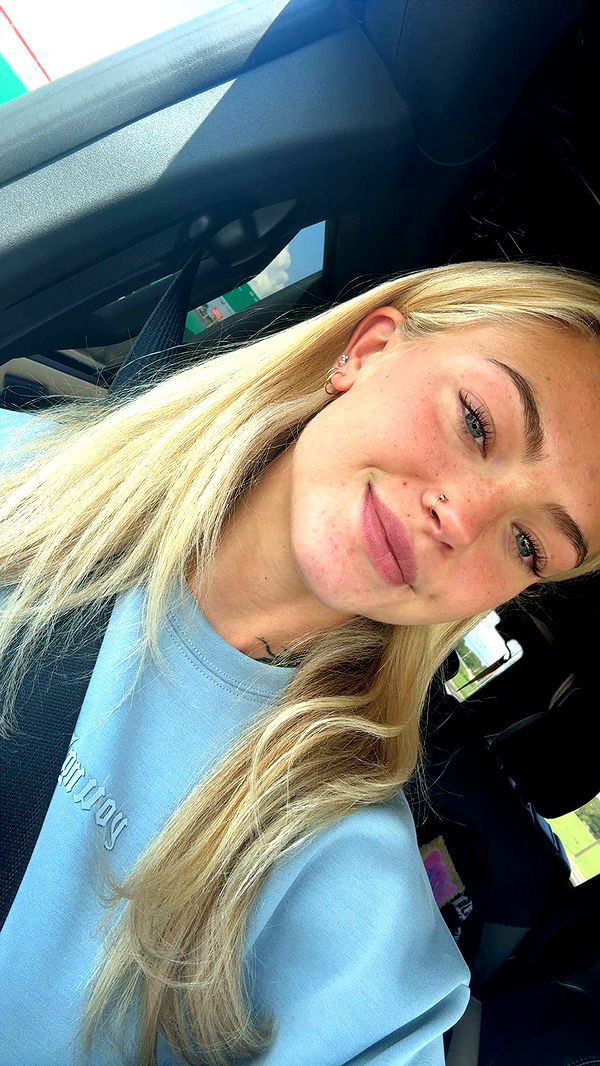 abigailwhhitee image ~ Altpins