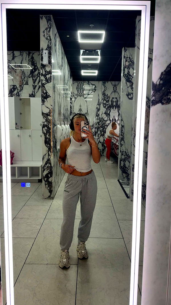 abigailwhhitee image ~ Altpins