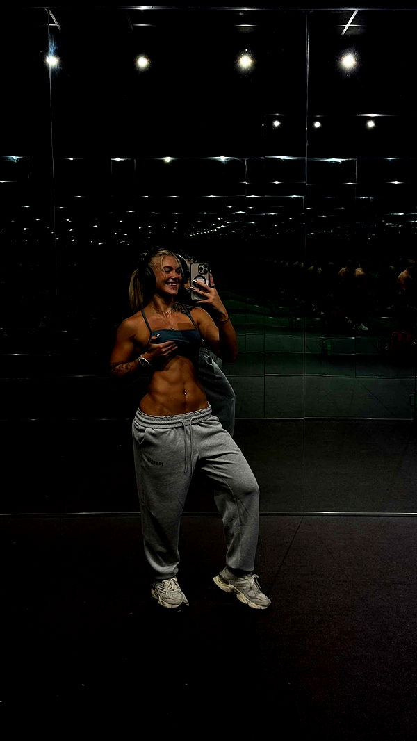 abigailwhhitee image ~ Altpins