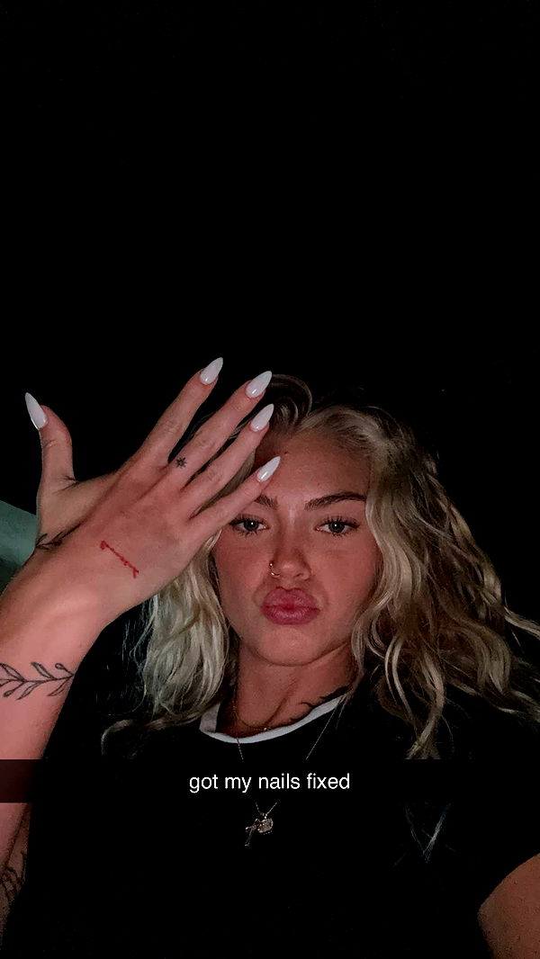 abigailwhhitee image ~ Altpins