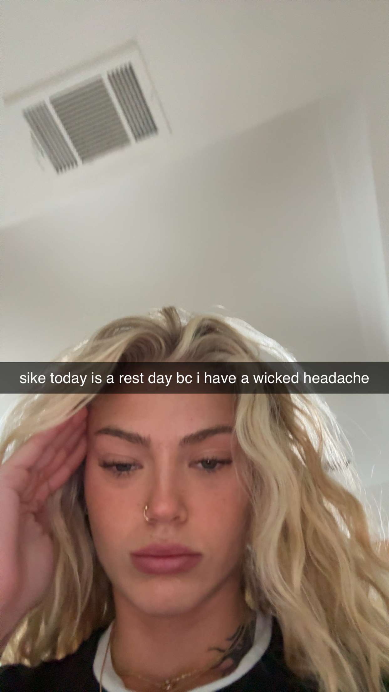 abigailwhhitee snapchat image archive image