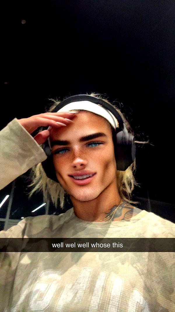 abigailwhhitee image ~ Altpins