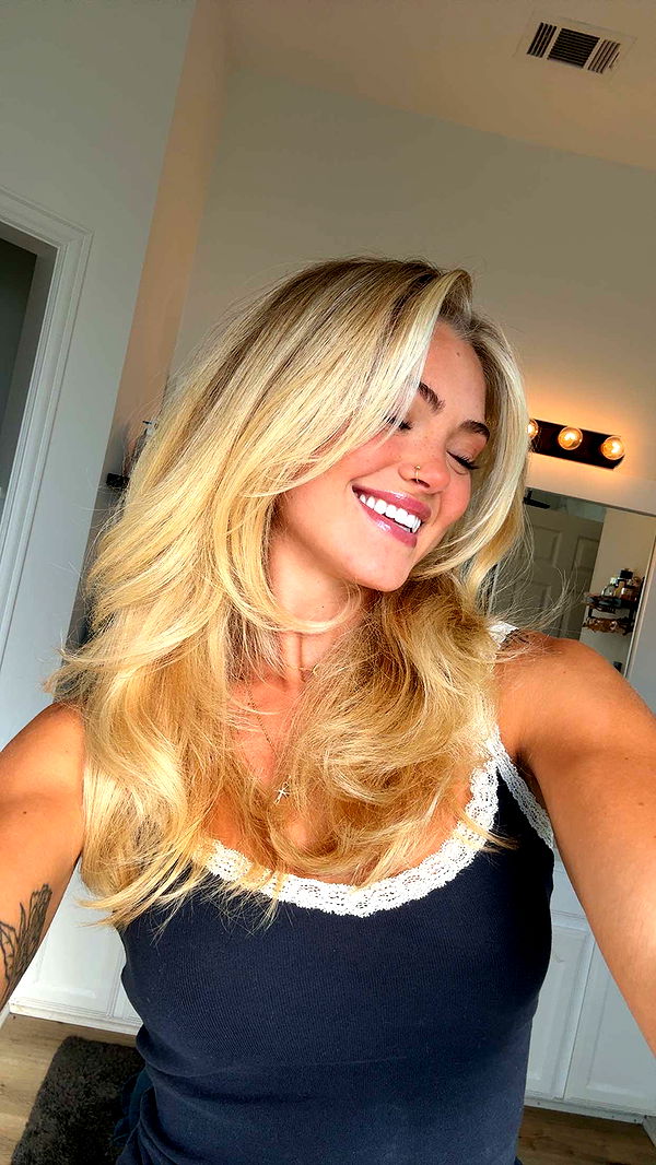 abigailwhhitee image ~ Altpins