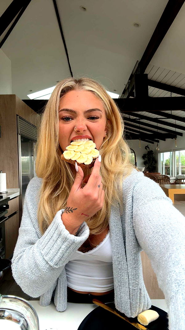 abigailwhhitee image ~ Altpins