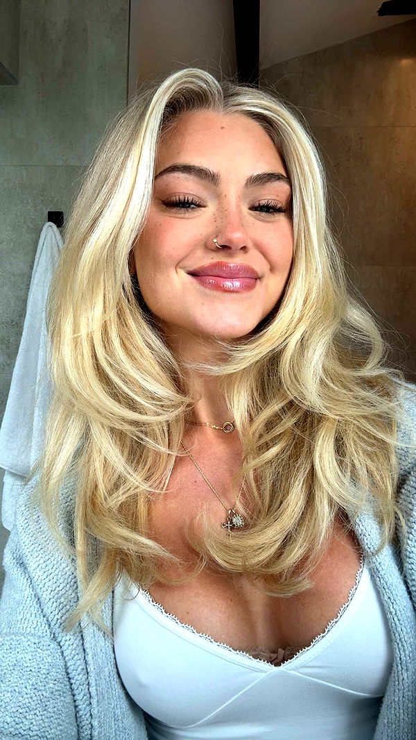 abigailwhhitee image ~ Altpins