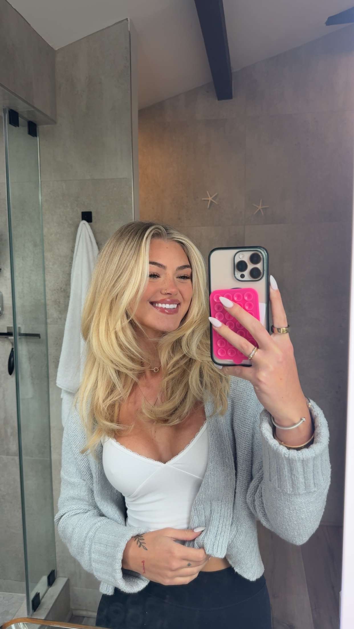 abigailwhhitee snapchat image archive image