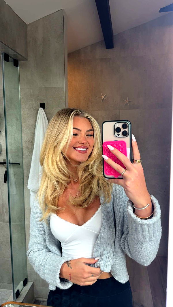 abigailwhhitee image ~ Altpins