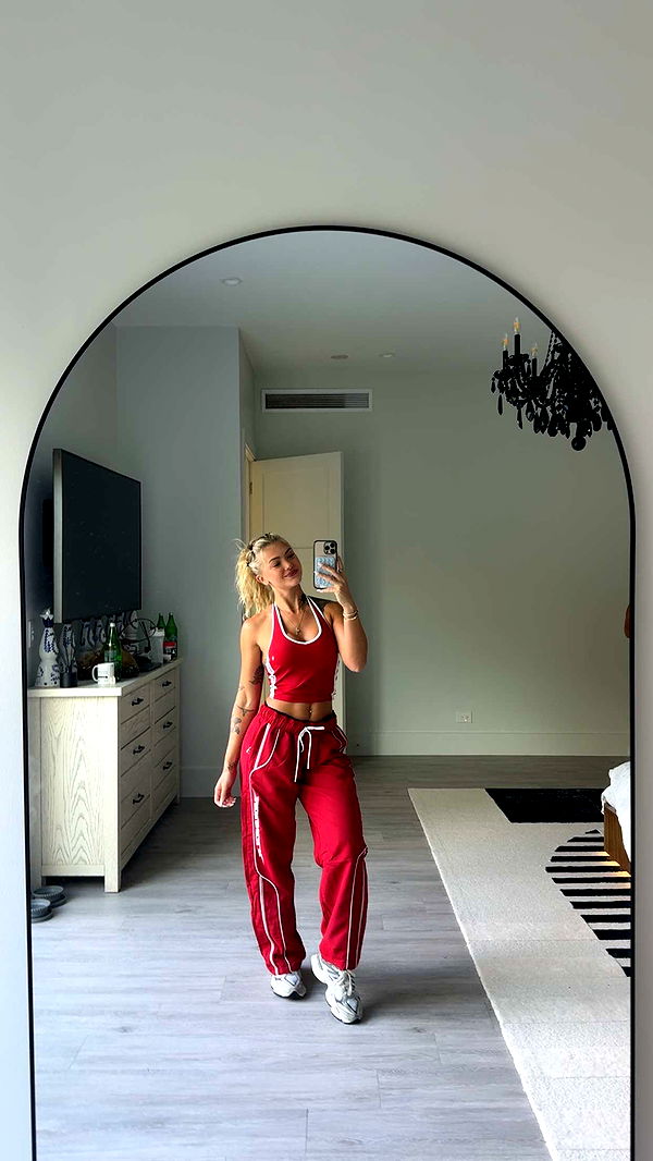 abigailwhhitee image ~ Altpins