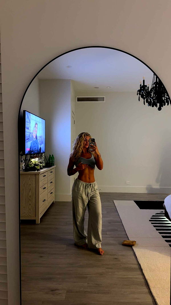 abigailwhhitee image ~ Altpins