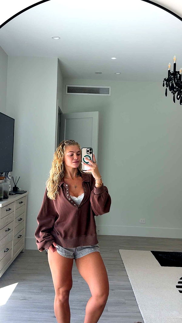 abigailwhhitee image ~ Altpins