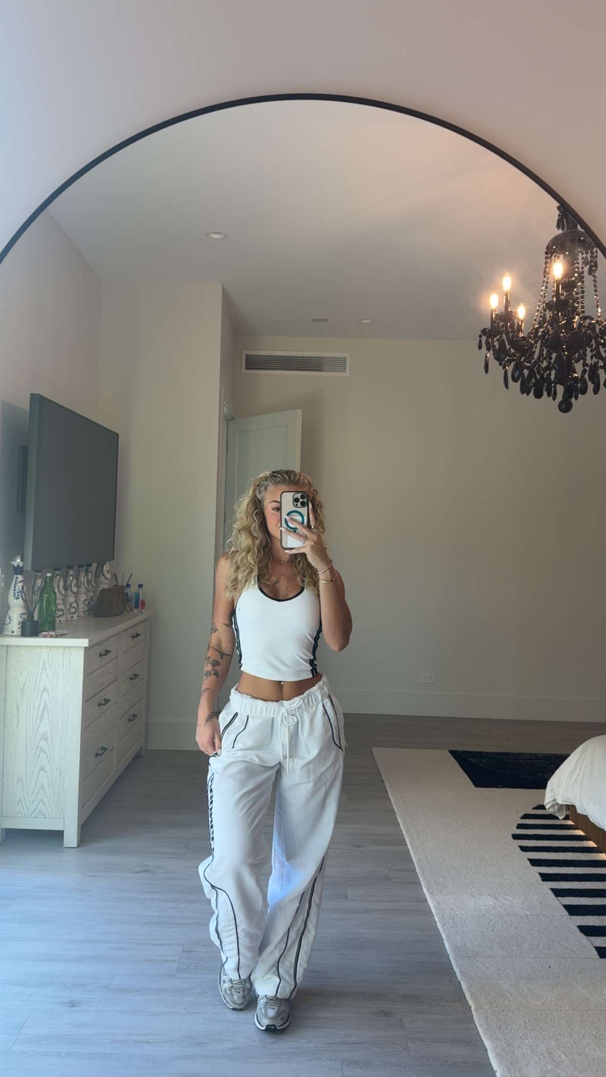 abigailwhhitee snapchat image archive image