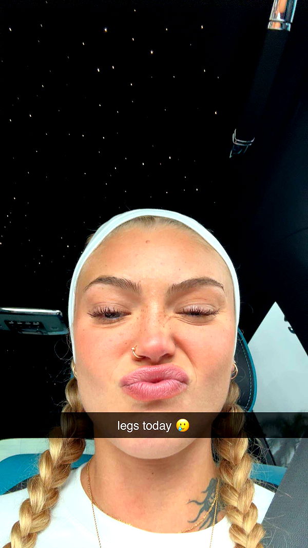 abigailwhhitee image ~ Altpins