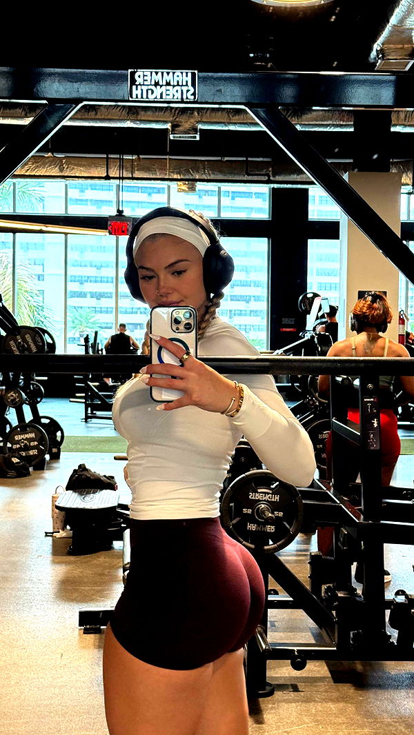 abigailwhhitee image ~ Altpins