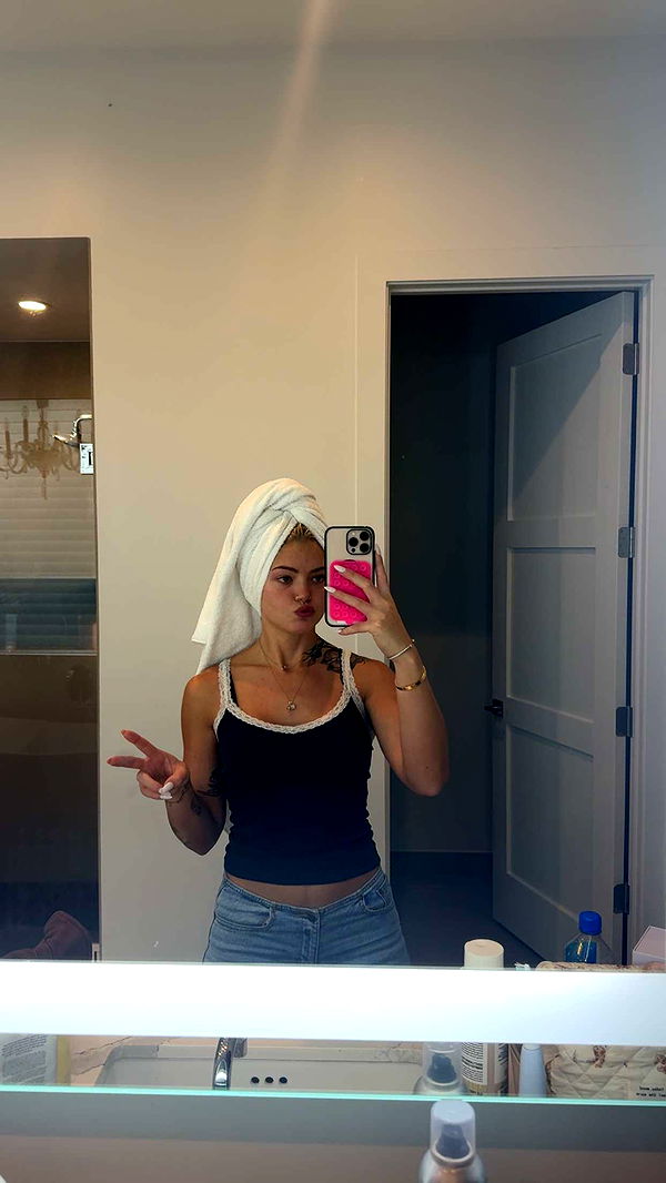 abigailwhhitee image ~ Altpins