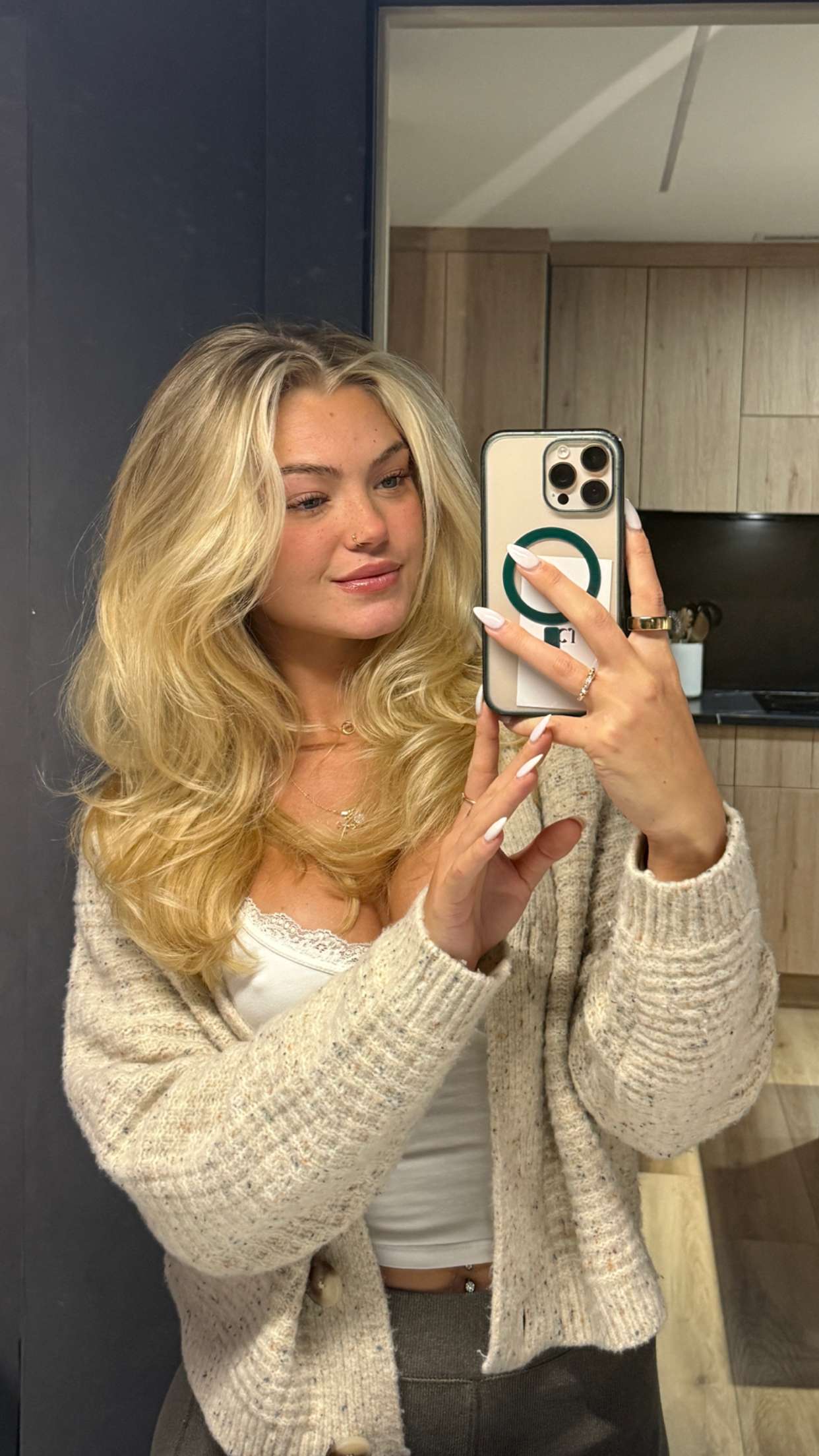 abigailwhhitee snapchat image archive image