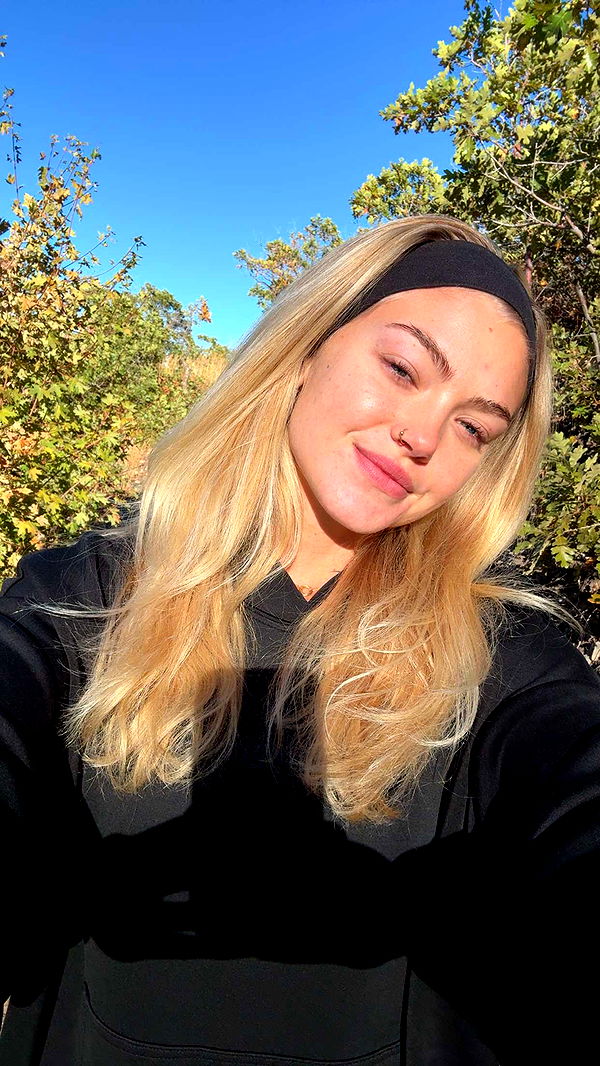 abigailwhhitee image ~ Altpins