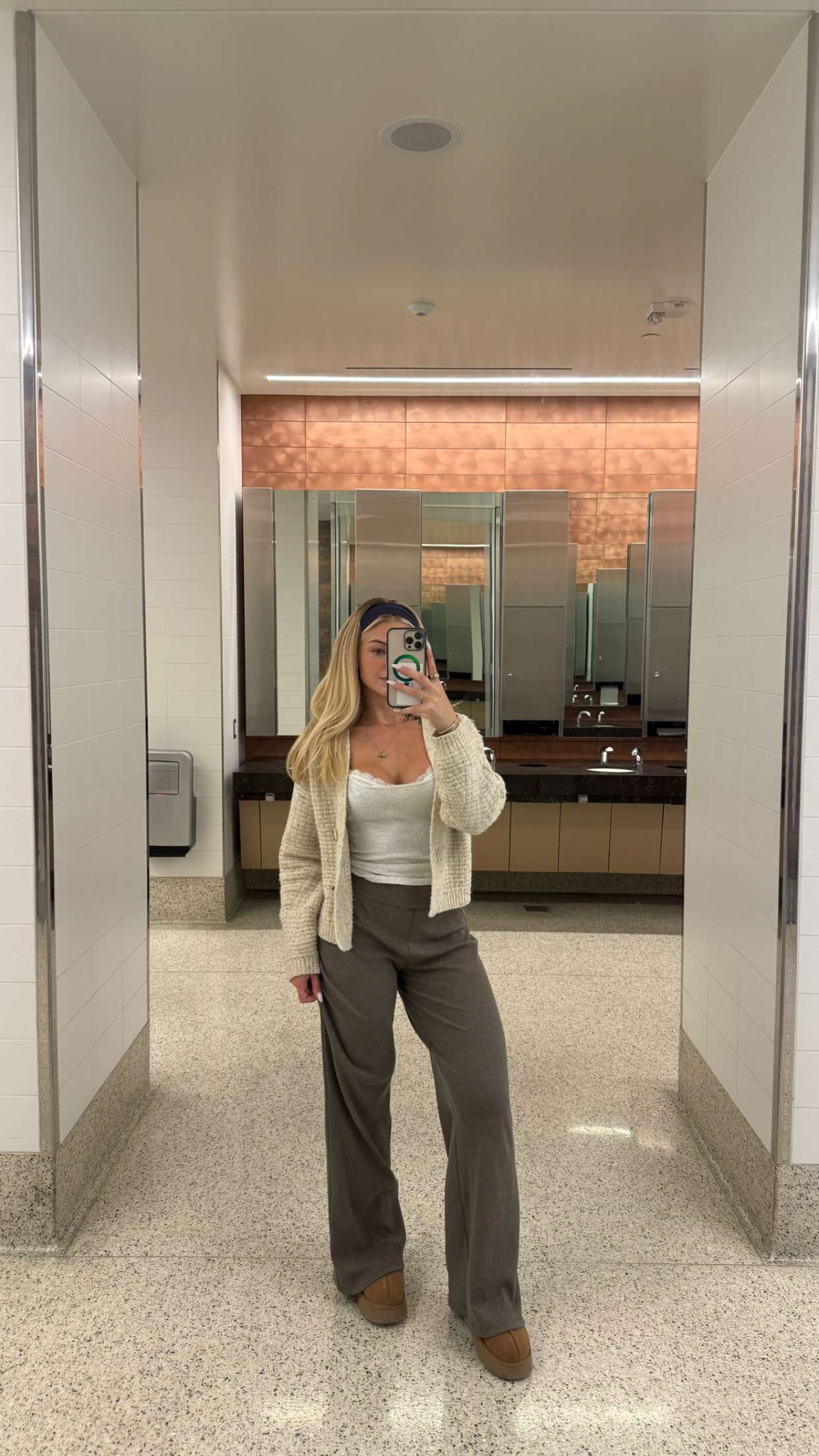 abigailwhhitee snapchat image archive image