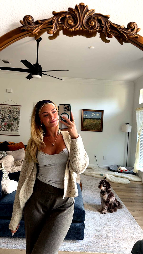 abigailwhhitee image ~ Altpins