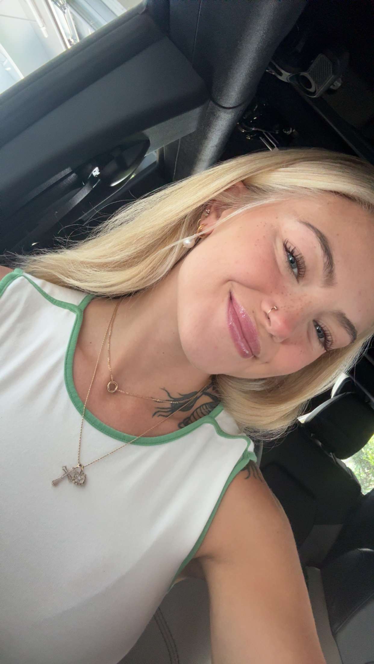 abigailwhhitee snapchat image archive image