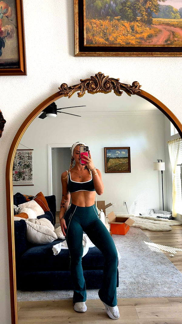 abigailwhhitee image ~ Altpins