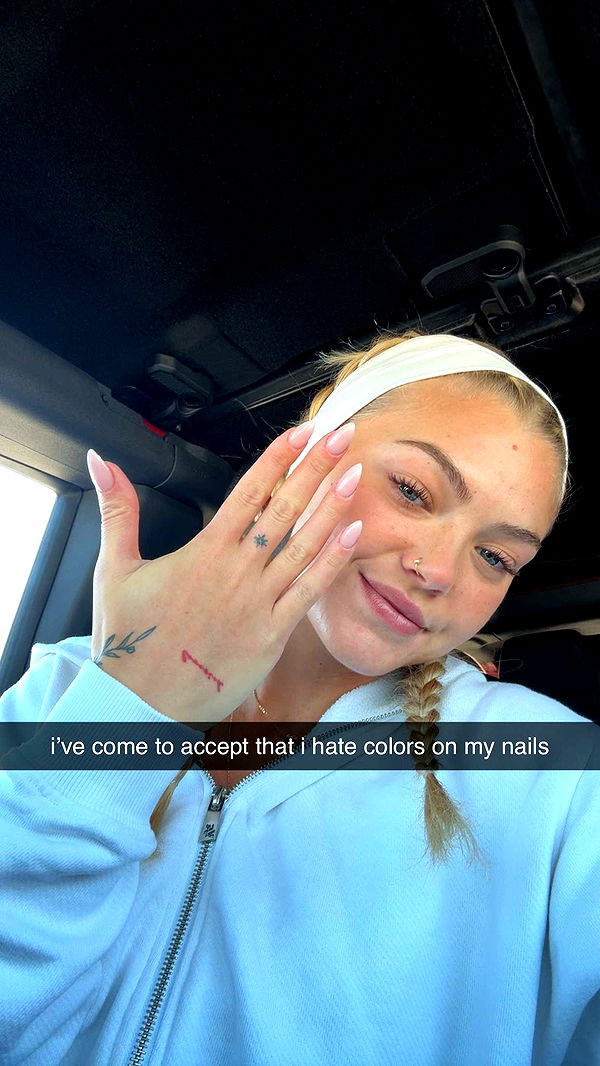 abigailwhhitee image ~ Altpins