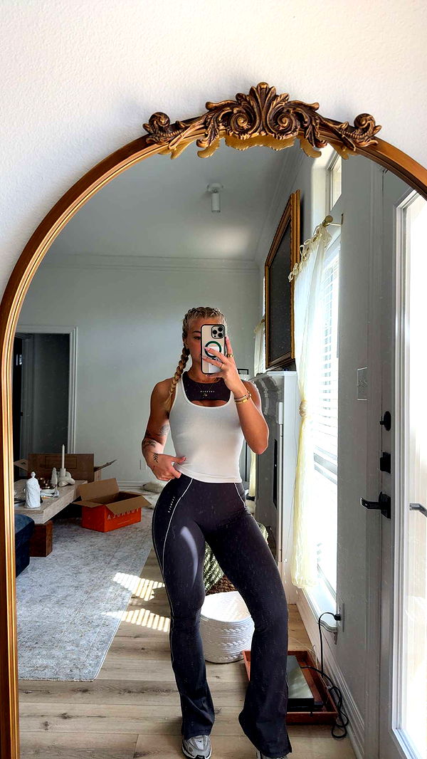 abigailwhhitee image ~ Altpins