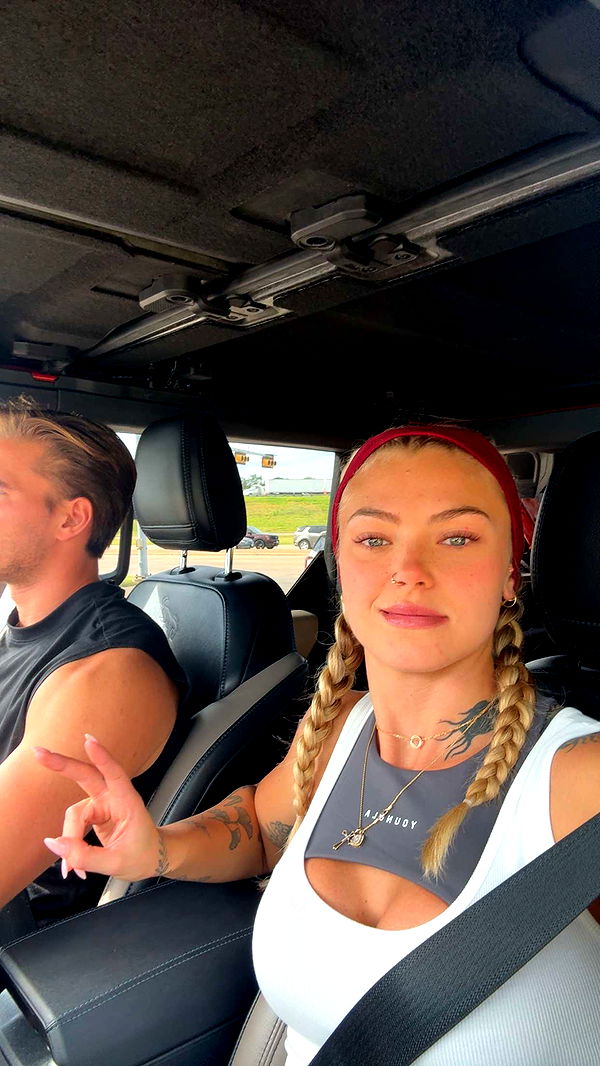 abigailwhhitee image ~ Altpins