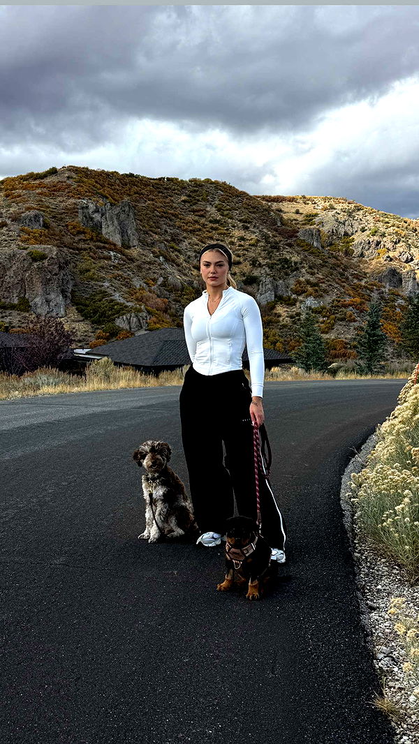 abigailwhhitee image ~ Altpins