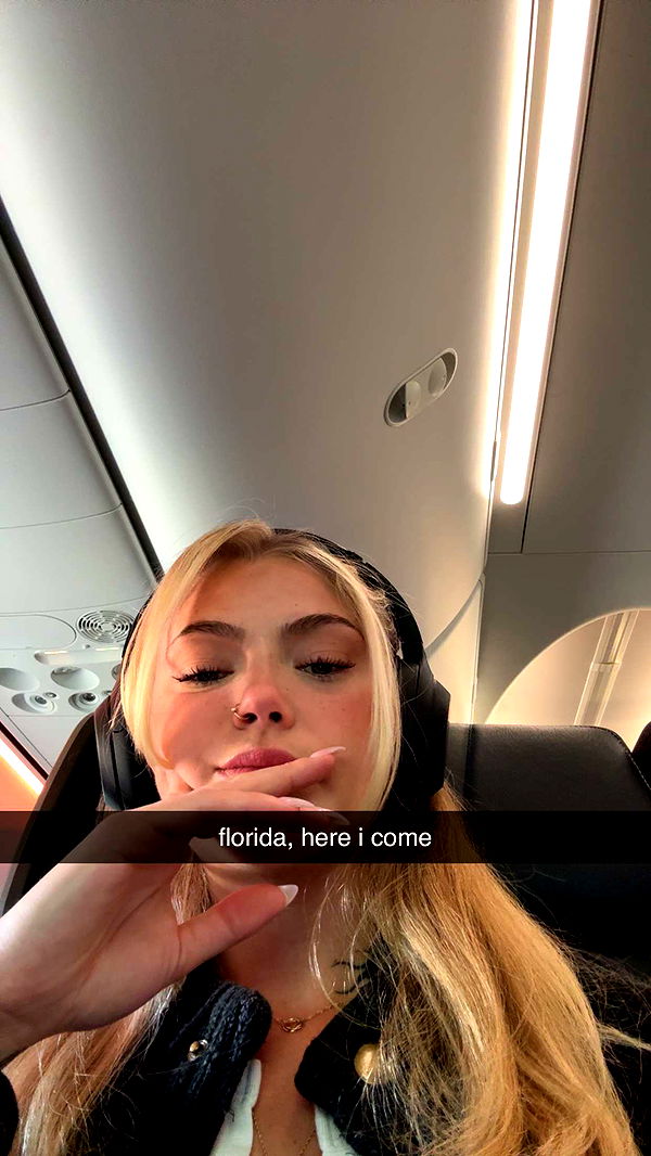 abigailwhhitee image ~ Altpins