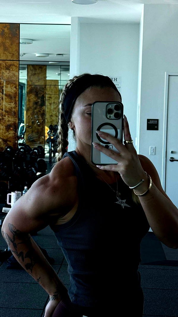 abigailwhhitee image ~ Altpins