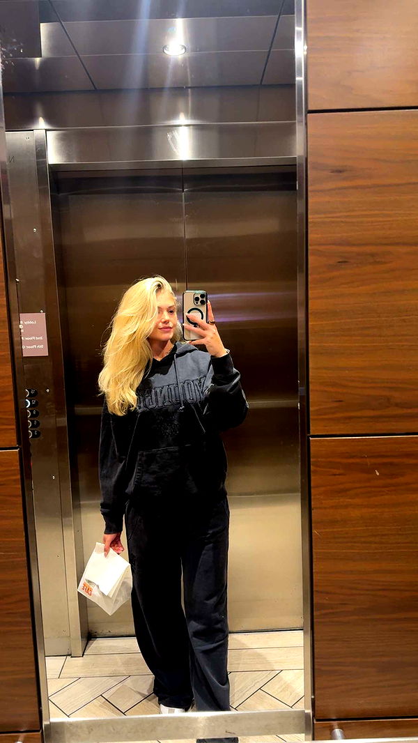 abigailwhhitee image ~ Altpins