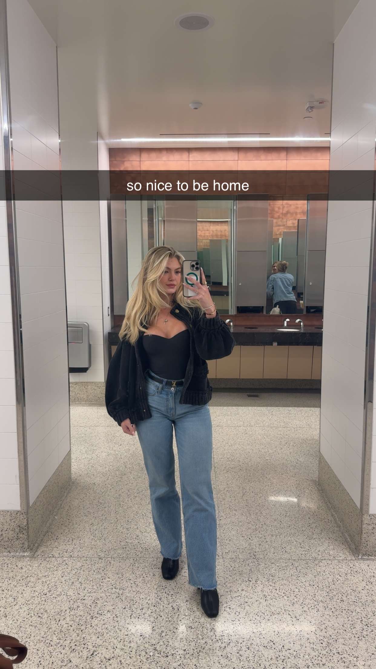 abigailwhhitee snapchat image archive image