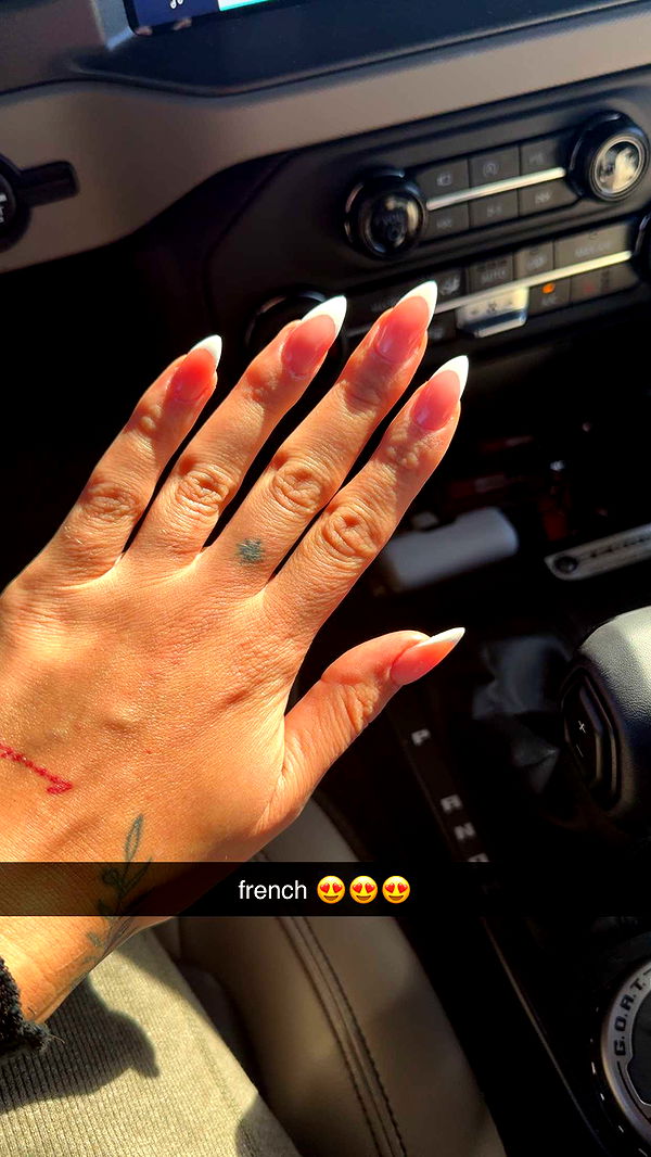 abigailwhhitee image ~ Altpins