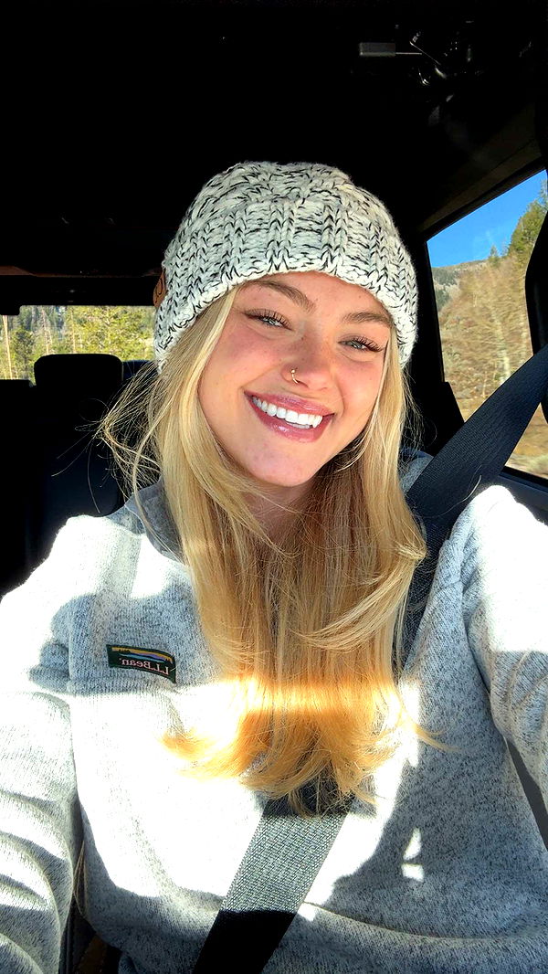 abigailwhhitee image ~ Altpins