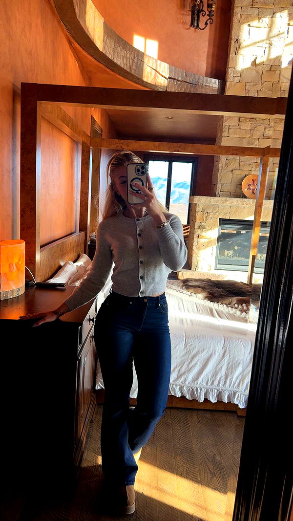 abigailwhhitee image ~ Altpins