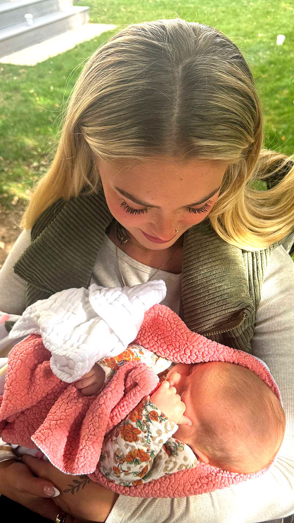 abigailwhhitee image ~ Altpins