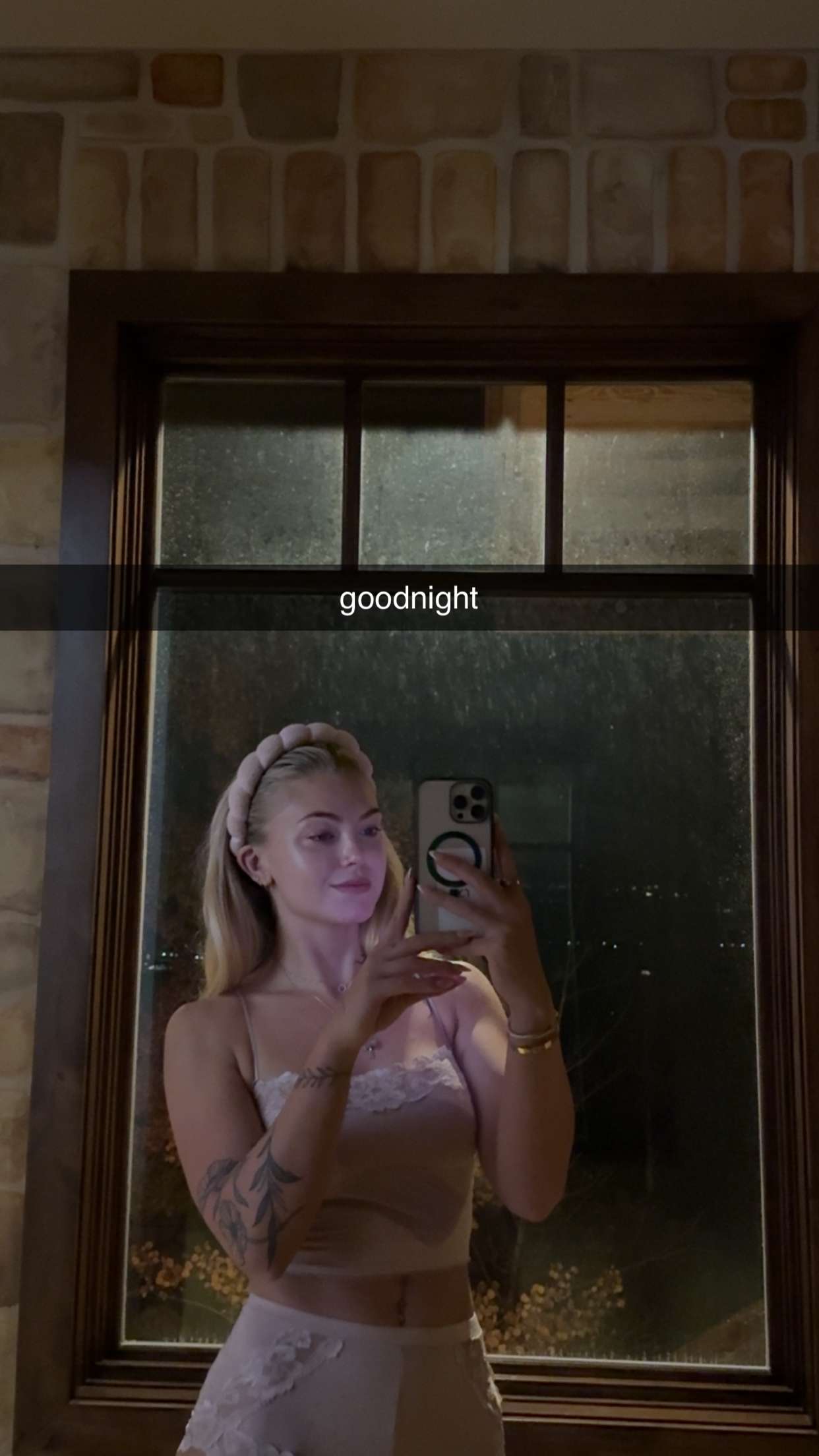 abigailwhhitee snapchat image archive image