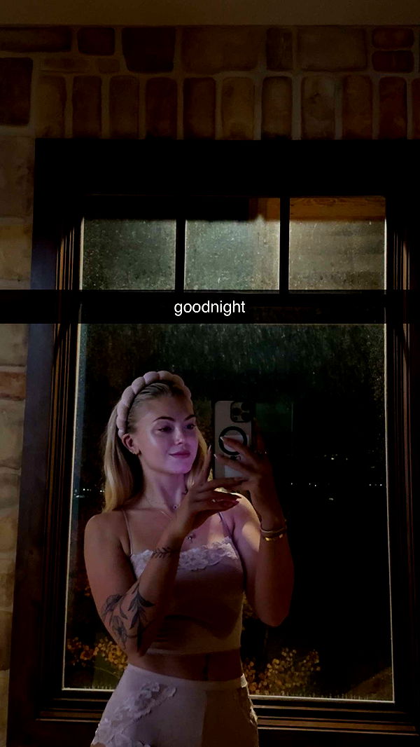 abigailwhhitee image ~ Altpins